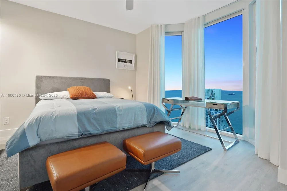 300 S Pointe Dr #4306 Miami Beach, FL 33139