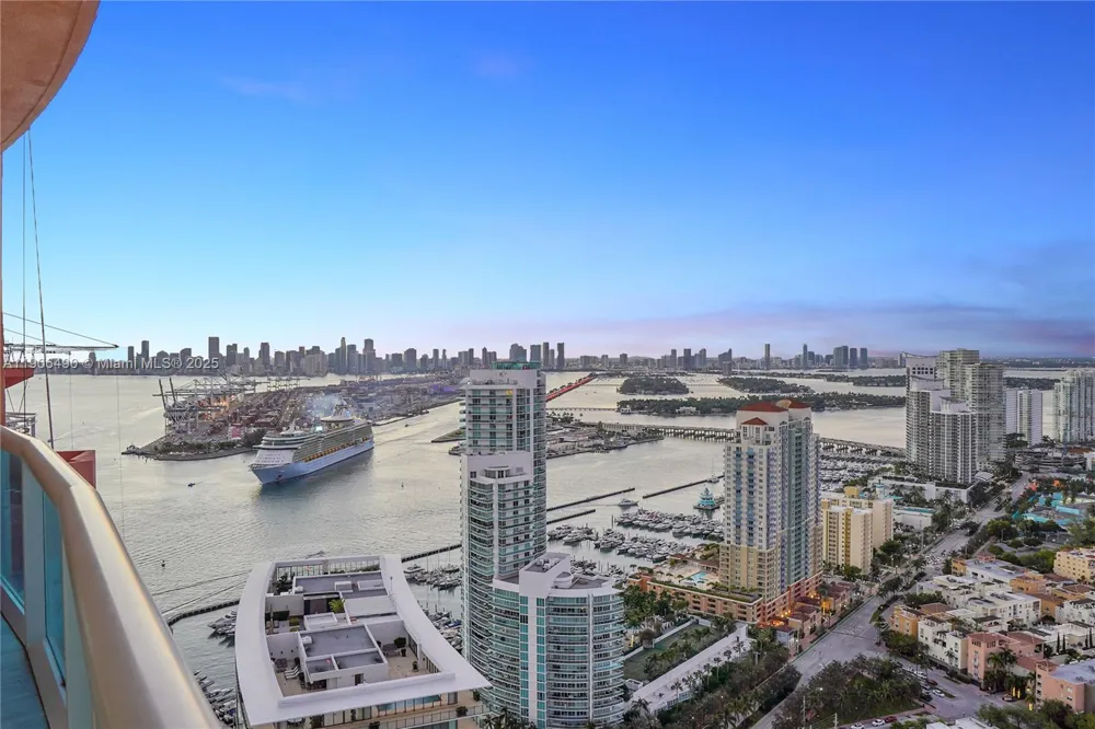 300 S Pointe Dr #4306 Miami Beach, FL 33139