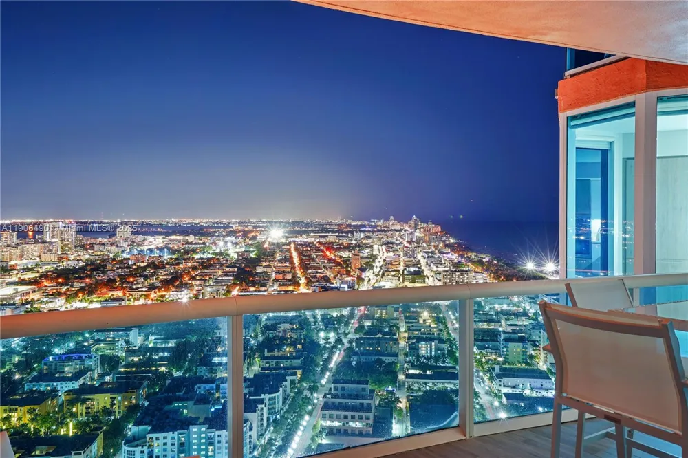 300 S Pointe Dr #4306 Miami Beach, FL 33139