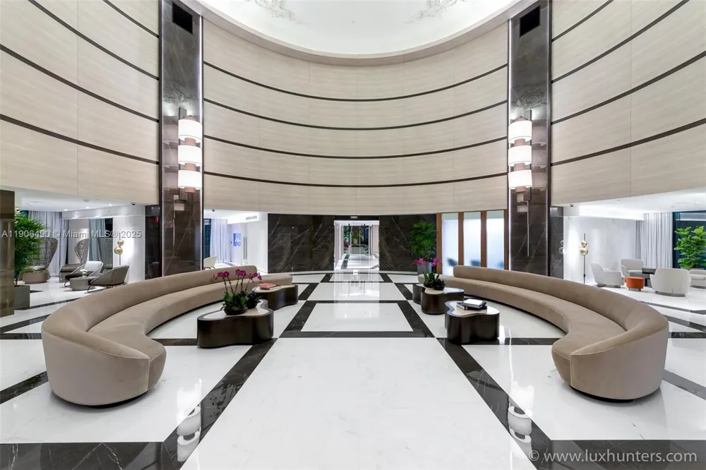 300 S Pointe Dr #4306 Miami Beach, FL 33139