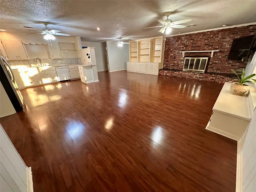 107 Arkansas Street Seymour, TX 76380