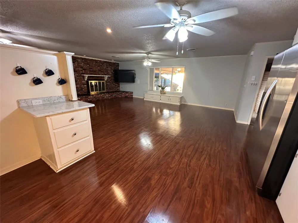 107 Arkansas Street Seymour, TX 76380