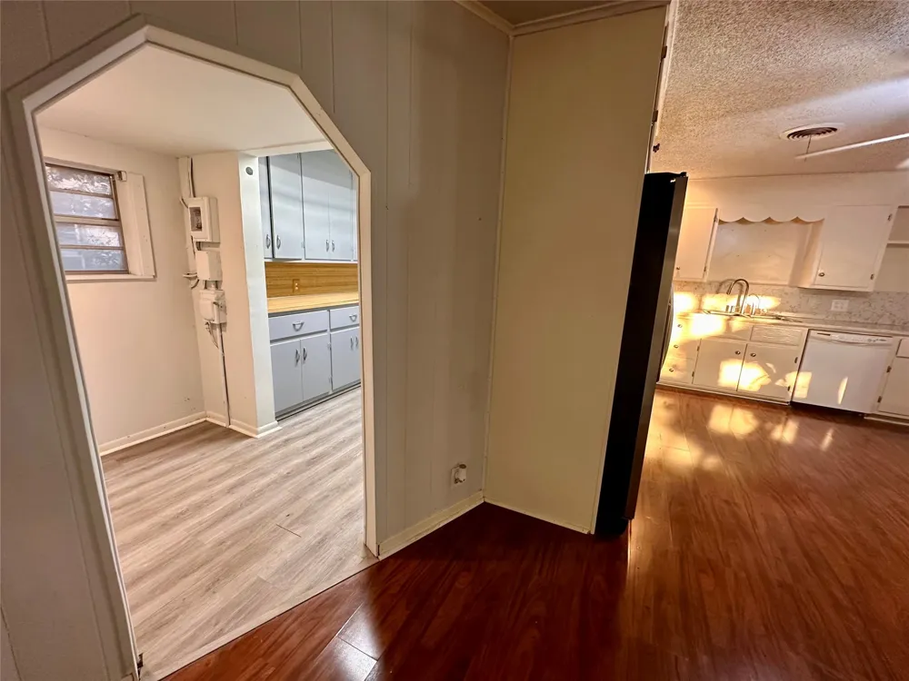 107 Arkansas Street Seymour, TX 76380