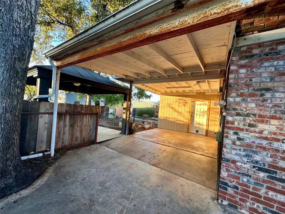 107 Arkansas Street Seymour, TX 76380