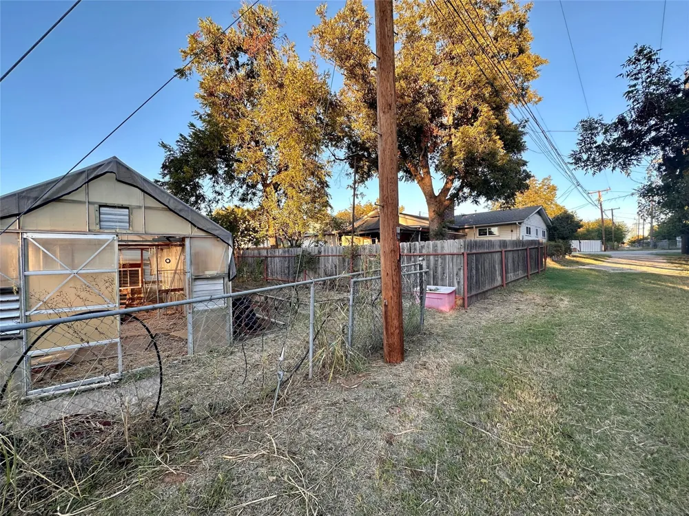 107 Arkansas Street Seymour, TX 76380