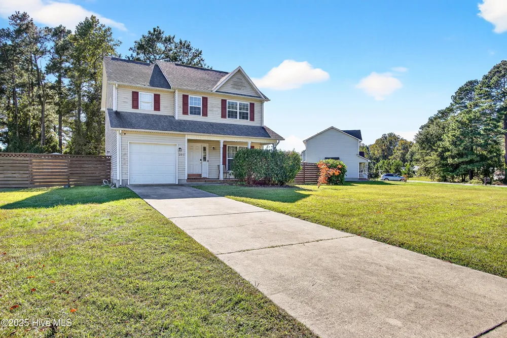 203 Reef Lane Richlands, NC 28574