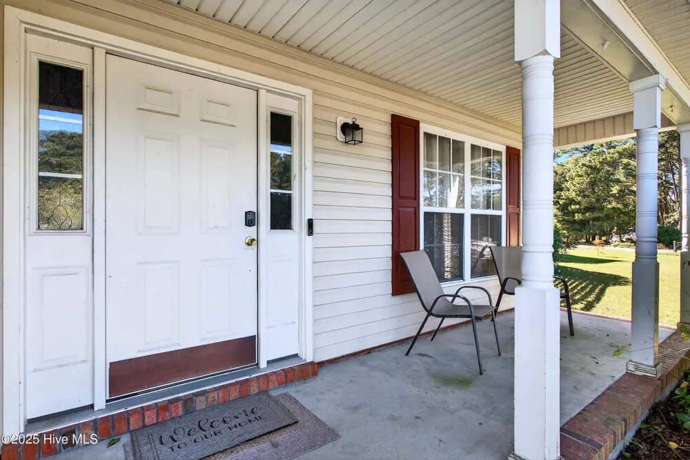 203 Reef Lane Richlands, NC 28574