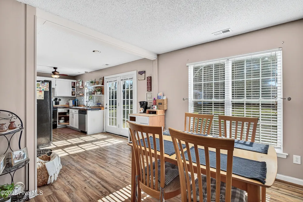 203 Reef Lane Richlands, NC 28574
