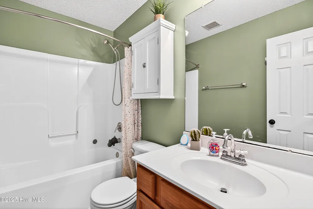 203 Reef Lane Richlands, NC 28574