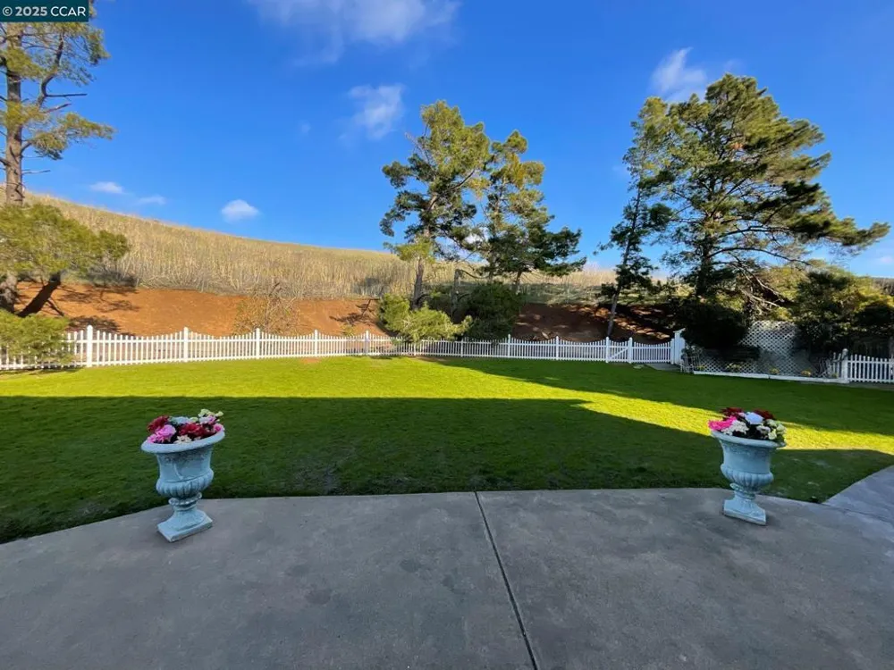 403 Gerald Court Benicia, CA 94510