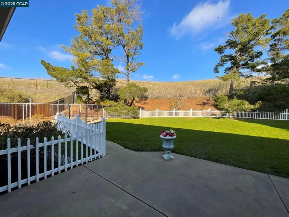 403 Gerald Court Benicia, CA 94510