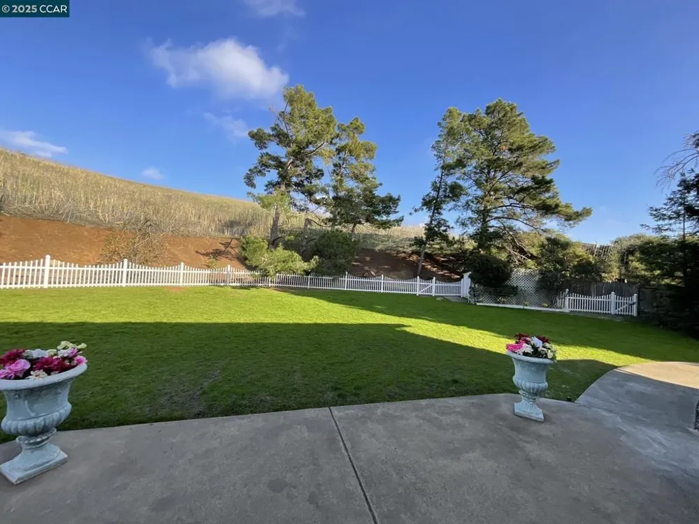 403 Gerald Court Benicia, CA 94510