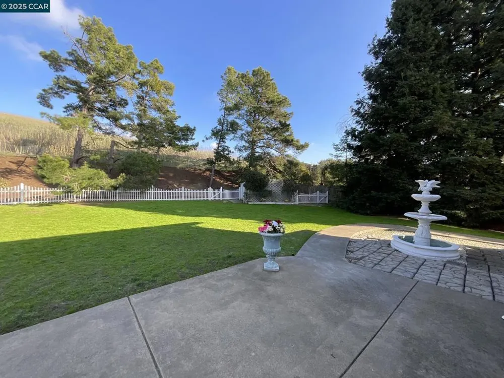 403 Gerald Court Benicia, CA 94510