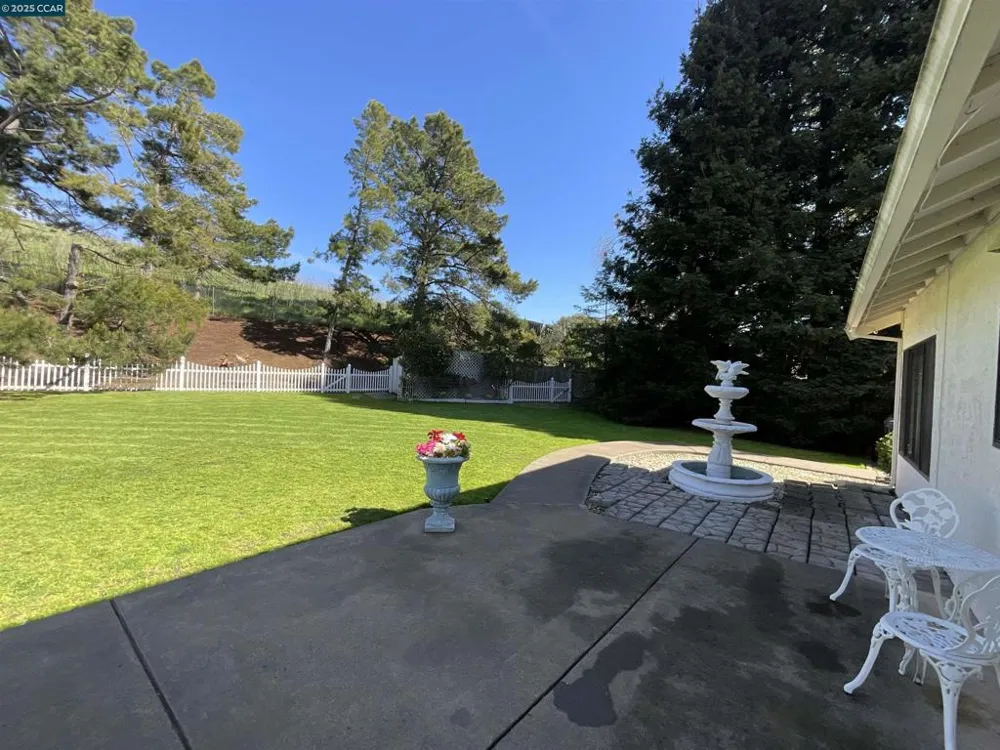 403 Gerald Court Benicia, CA 94510