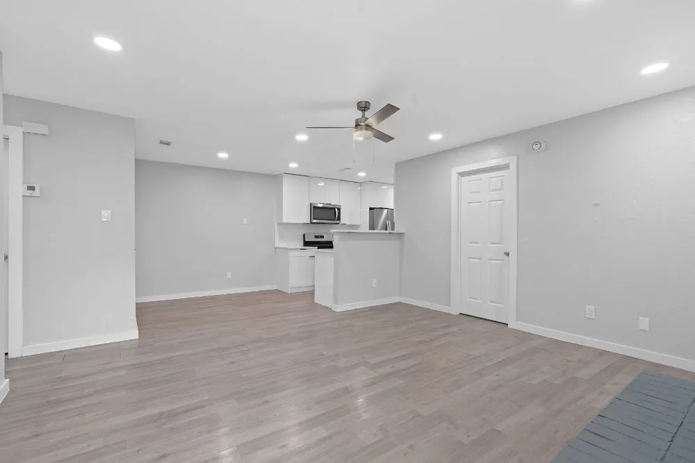 16131 Stoneham Circle Pflugerville, TX 78660