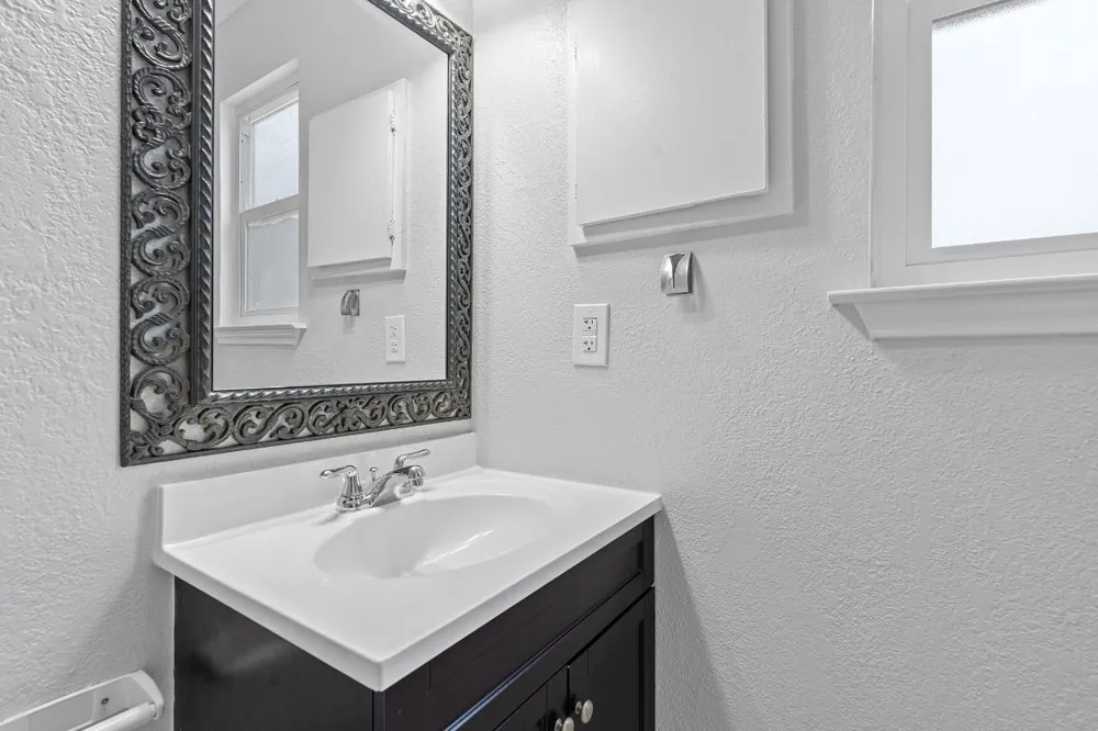 16131 Stoneham Circle Pflugerville, TX 78660