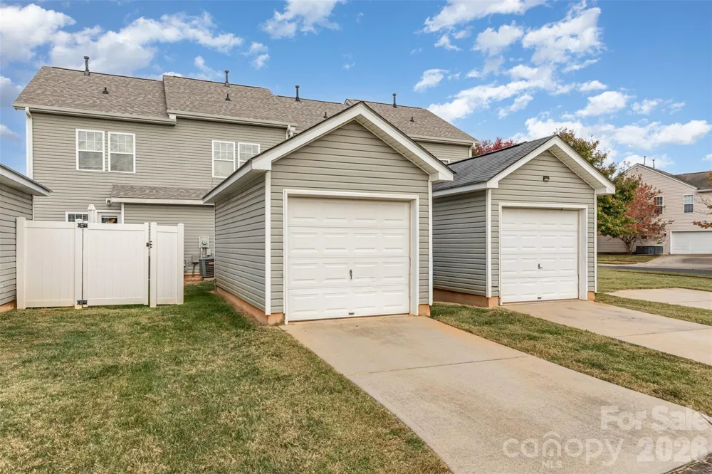 7167 April Mist Trail Huntersville, NC 28078
