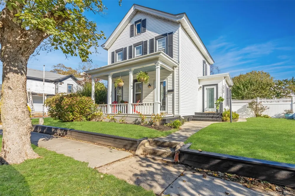 312 5th Avenue Greenport, NY 11944