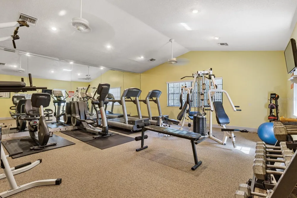 138 STRATFORD COURT Haines City, FL 33844