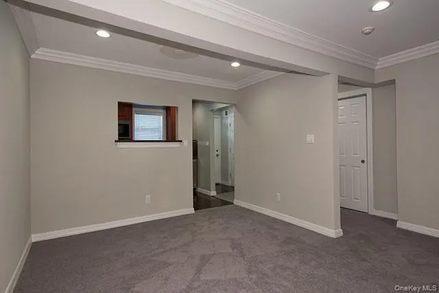 100 Villa D'est Drive #D- 16 Coram, NY 11727