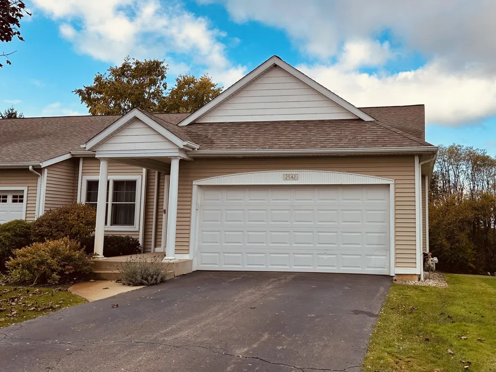 2542 Medinah Lane Hagar Township, MI 49022