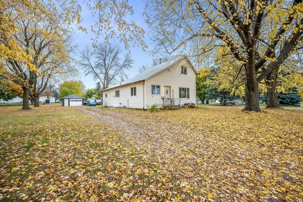 602 Kenzie Street Sherburn, MN 56171