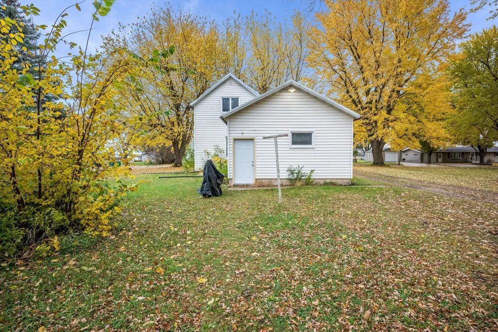602 Kenzie Street Sherburn, MN 56171