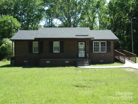 556 Roundtree Circle