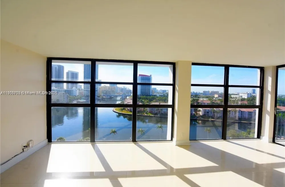 200 Leslie Dr #1124 Hallandale Beach, FL 33009