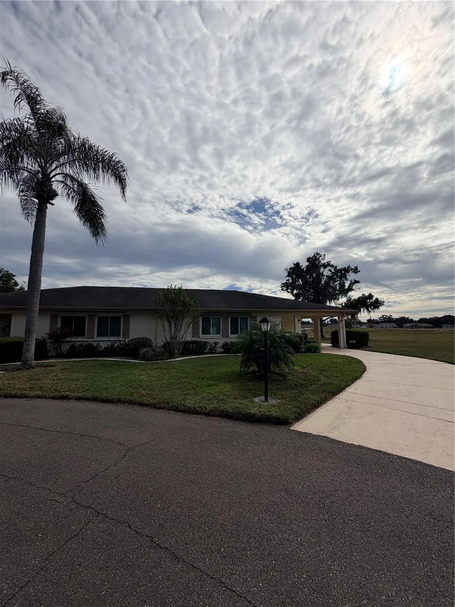 2117 HARLESTON #2117 Sun City Center, FL 33573