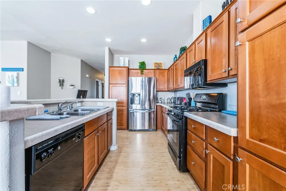1181 Marina Needles, CA 92363