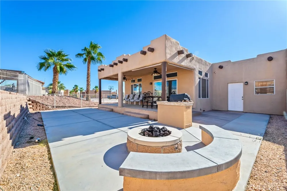 1181 Marina Needles, CA 92363