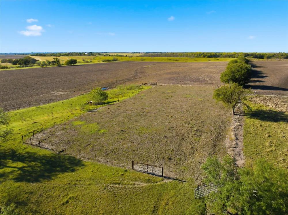2663 W Crabb Road West, TX 76691