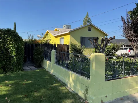 915 R STREET