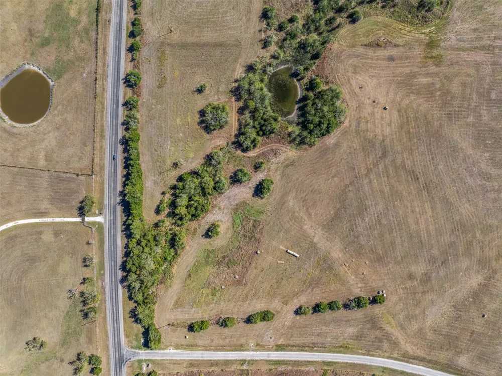 Kylesgate Lane La Grange, TX 78945