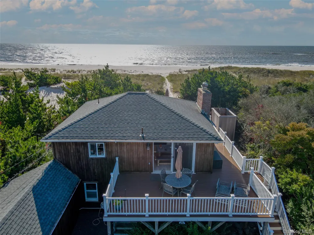 645 Dune Road Westhampton, NY 11977