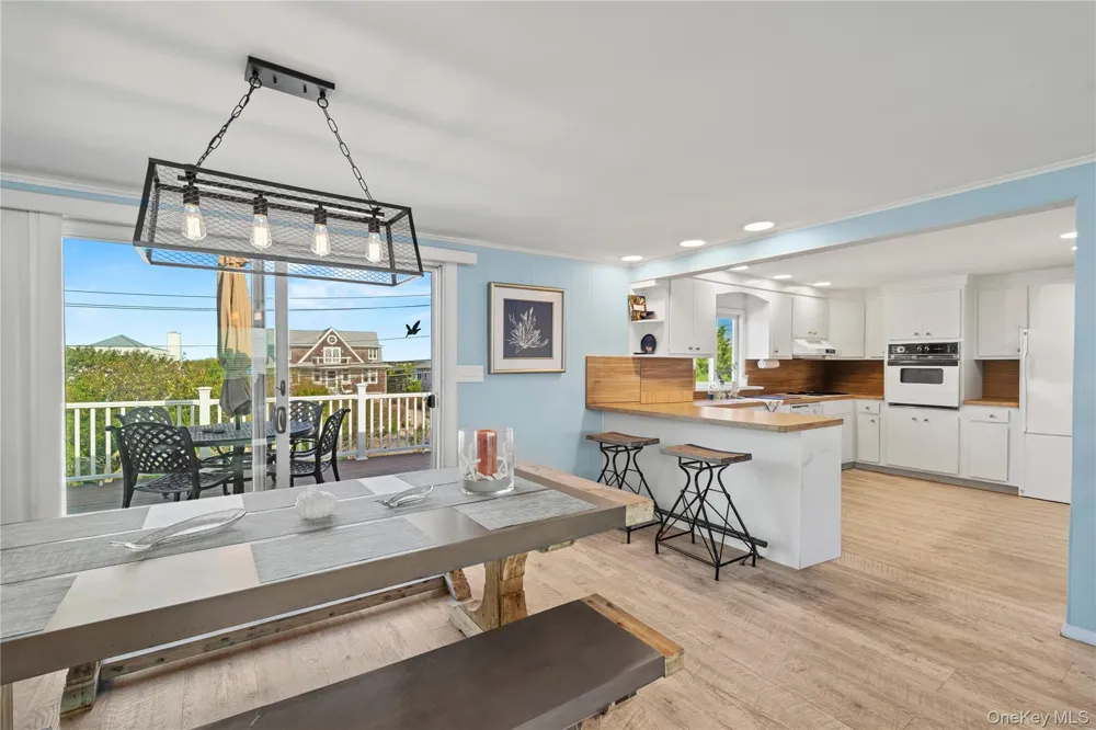 645 Dune Road Westhampton, NY 11977