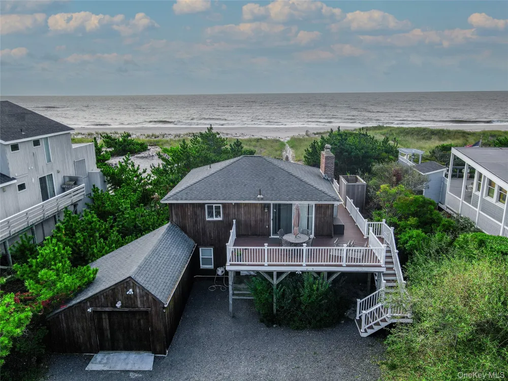 645 Dune Road Westhampton, NY 11977