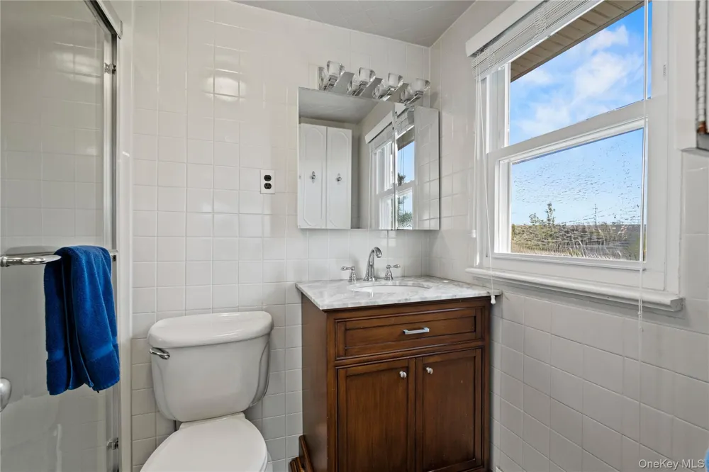 645 Dune Road Westhampton, NY 11977