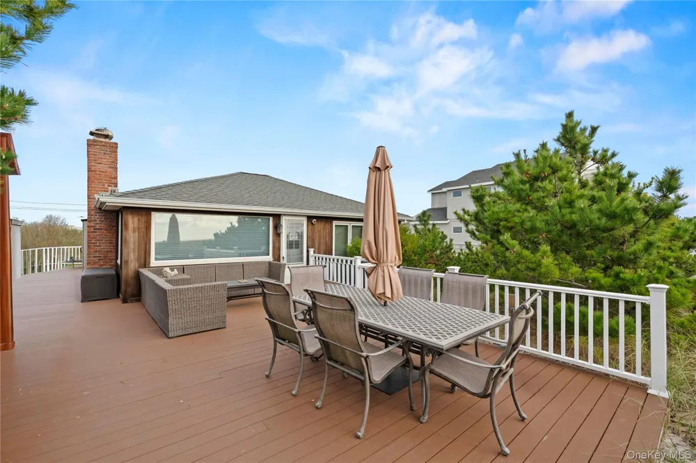645 Dune Road Westhampton, NY 11977