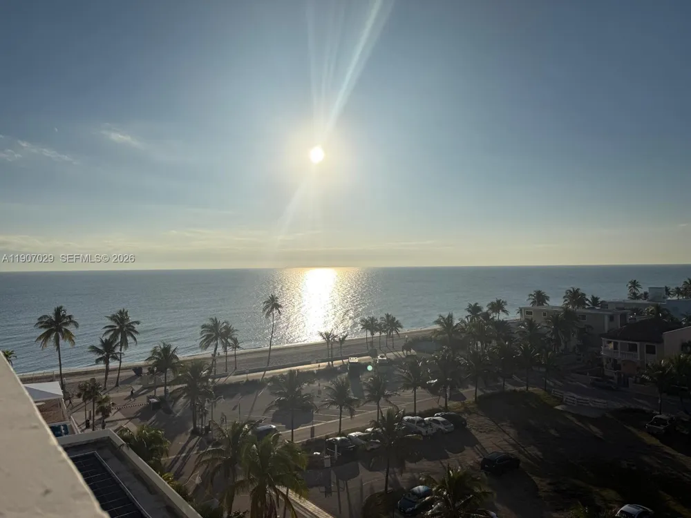 3111 Ocean Dr #811 Hollywood, FL 33019