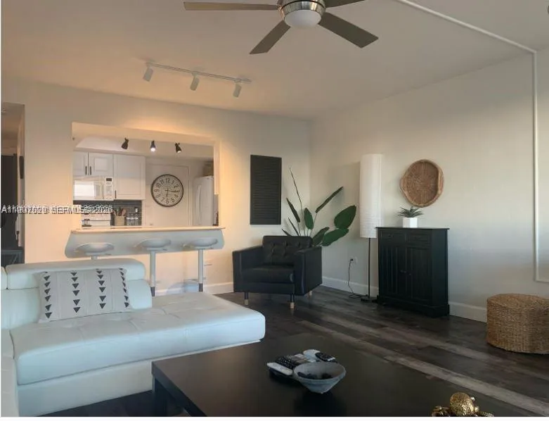 3111 Ocean Dr #811 Hollywood, FL 33019