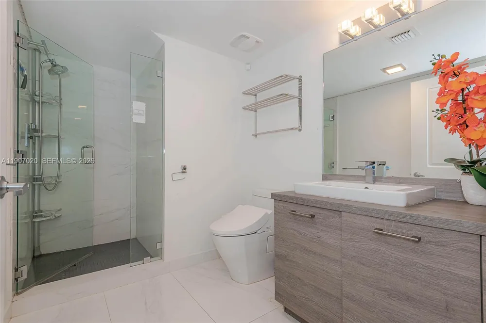 400 Sunny Isles Blvd #906 Sunny Isles Beach, FL 33160