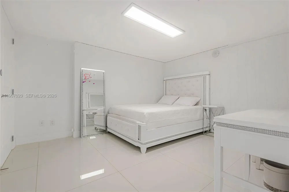 400 Sunny Isles Blvd #906 Sunny Isles Beach, FL 33160