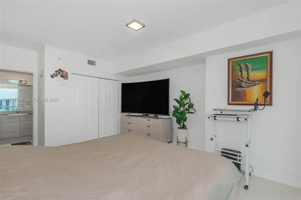 400 Sunny Isles Blvd #906 Sunny Isles Beach, FL 33160