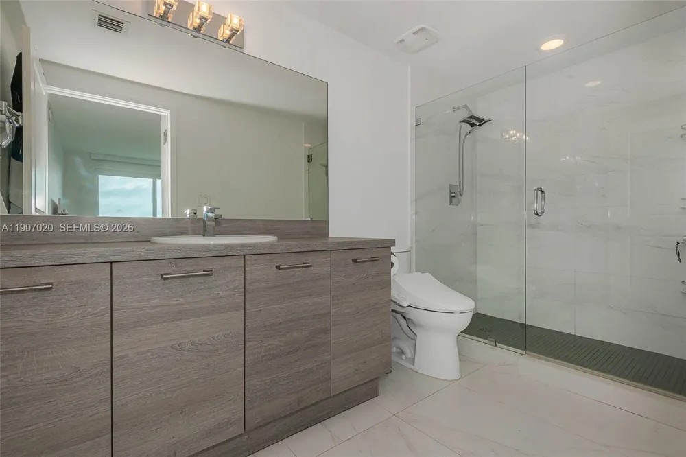 400 Sunny Isles Blvd #906 Sunny Isles Beach, FL 33160