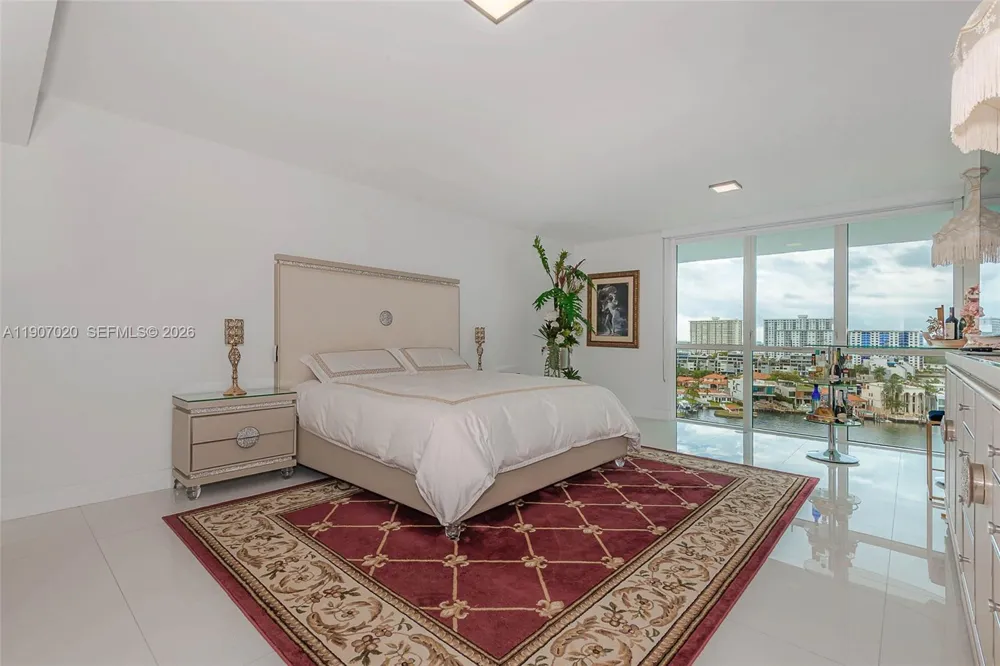 400 Sunny Isles Blvd #906 Sunny Isles Beach, FL 33160