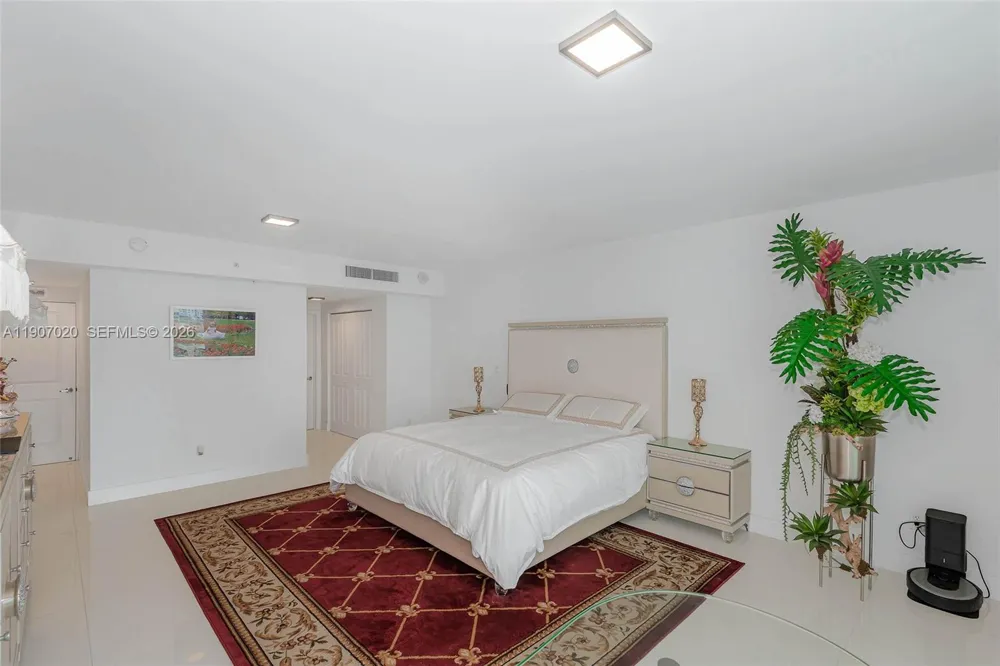 400 Sunny Isles Blvd #906 Sunny Isles Beach, FL 33160