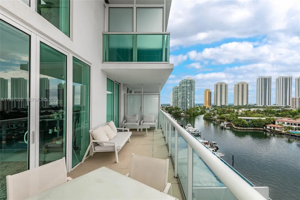 400 Sunny Isles Blvd #906 Sunny Isles Beach, FL 33160