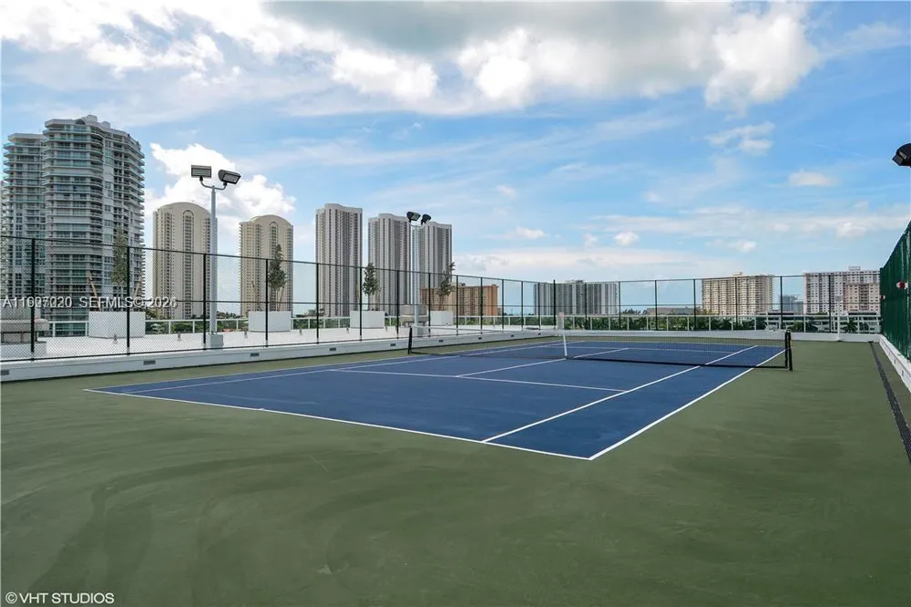 400 Sunny Isles Blvd #906 Sunny Isles Beach, FL 33160
